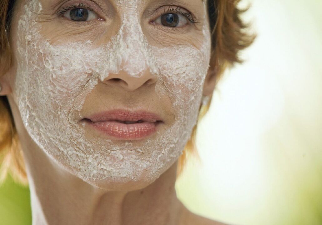Rejuvenating mask for facial skin after 50 years