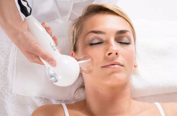 The vacuum massage procedure will help you clean your facial skin and smooth out wrinkles